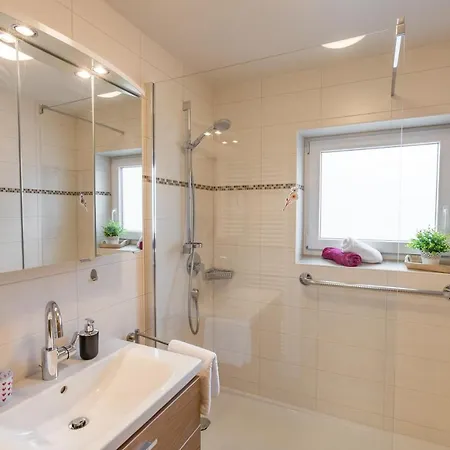 Gaestehaus Baumgartner アパート *